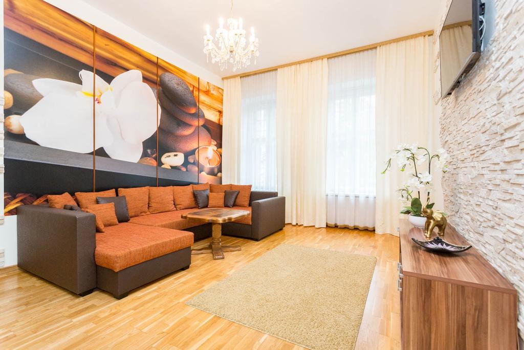 Orchid Apartment Old Town Talin Exterior foto
