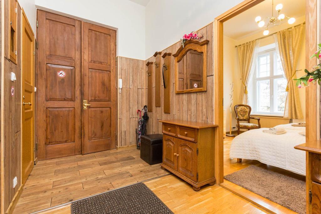Orchid Apartment Old Town Talin Exterior foto