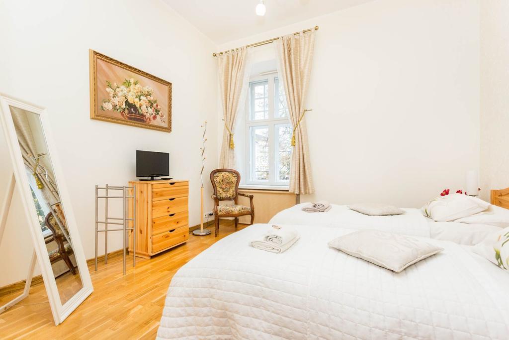 Orchid Apartment Old Town Talin Exterior foto