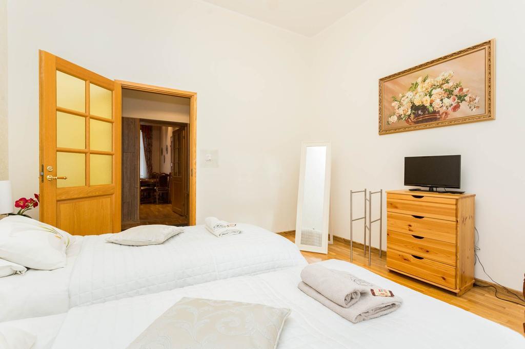 Orchid Apartment Old Town Talin Exterior foto
